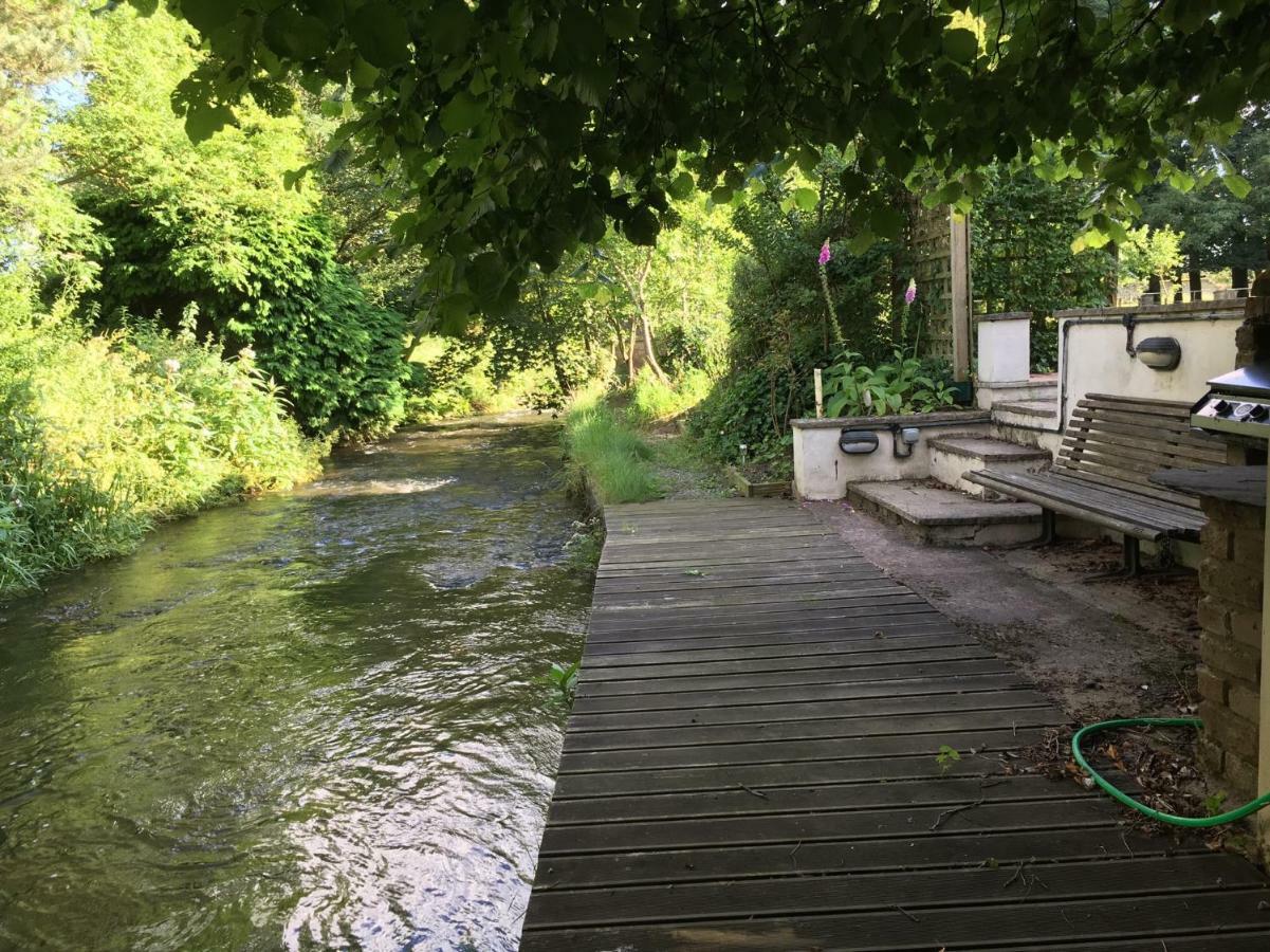 Maesbury Riverside オスウェストリー エクステリア 写真